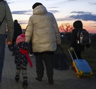 Nu toate țările UE sunt primitoare cu refugiații de război ucraineni. Europarlamentarul Weber cere solidaritate