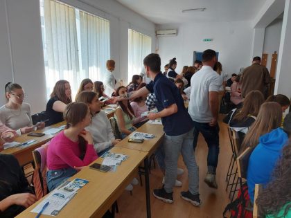 Studenții UVVG Arad, în vizită la colegii de la filiale
