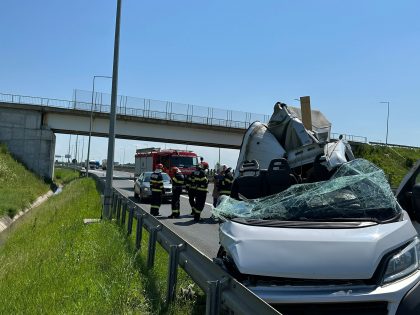 Accident pe Autostrada A1 între Timișoara și Arad. Se circulă pe o singură bandă (FOTO)