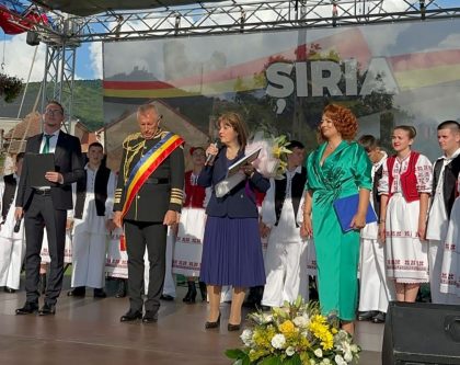 Rectorul și prorectorul UAV, cetățeni de onoare ai comunei Șiria