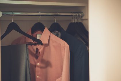 Acestea sunt cele trei articole de vestimentație care nu trebuie să lipsească din garderoba ta
