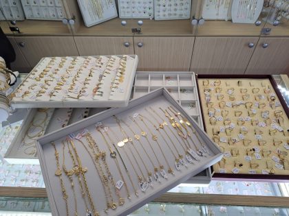 Aur în valoare de 413166 de lei, confiscat la Arad de la case de amanet și bijuterii (FOTO)