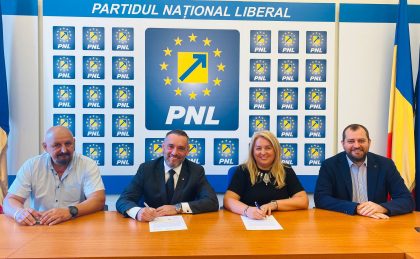 D’ale politicii: Mircea Purcaru a ajuns în PNL. Dekany s-a întors