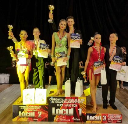 Sportivii Școlii de dans Royal Steps Arad au obținut două titluri de campioni și vicecampioni ai României