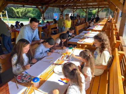 Activități și jocuri sportive pentru copiii de etnie rromă, în Tabăra Căsoaia