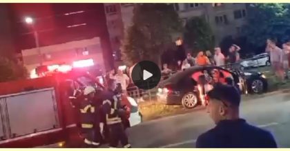 (UPDATE) ACCIDENT GRAV în Arad, în fața unui sediu de Poliție (FOTO + VIDEO)