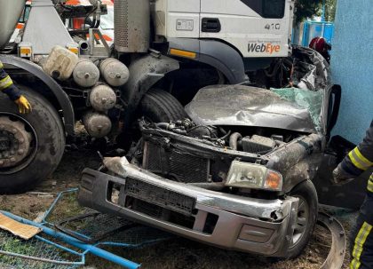Accident rutier MORTAL la ieșire din Arad. Un SUV a fost făcut praf de o autobetonieră (GALERIE FOTO)