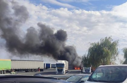 ATENȚIE! Incendiu pe Autostradă la Vama Nădlac (FOTO)