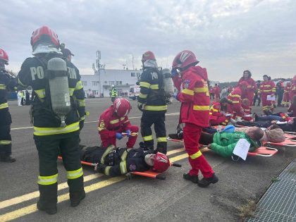 Amplu exercițiu pe Aeroportul Arad. A fost simulat un incident aviatic