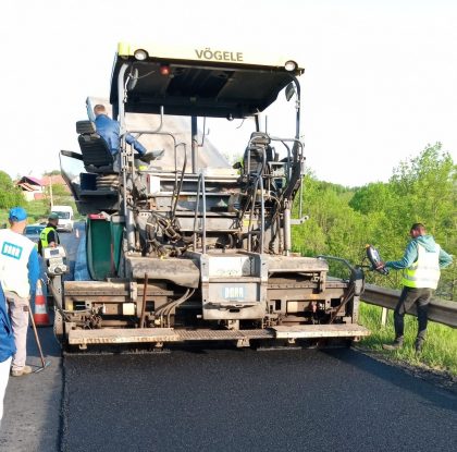 Atenție șoferi! Lucrări la carosabil la pasajul CET și pe DN 79A