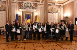 Gala Olimpicilor Arădeni 2025 – performanța în educație, premiată la Arad item-thumbnail