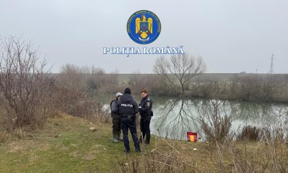 Oamenii legii au „periat” Mureșul, Crișul Alb și Crișul Negru