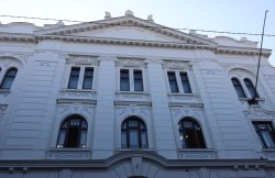 Veste bună pentru iubitorii cărților. Se redeschide Biblioteca Județeană „Alexandru D. Xenopol” Arad item-thumbnail