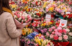 Încep pregătirile pentru Ziua Îndrăgostiților, 1 și 8 Martie item-thumbnail