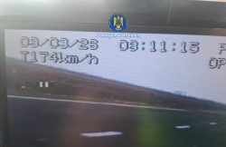 Grăbit de dimineață. Șofer prins gonind cu peste 170 de km/oră item-thumbnail