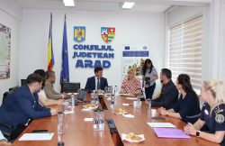 Centrul de zi pentru copiii cu tulburări de comportament, înființat la Arad printr-un proiect de peste 8 milioane de lei item-thumbnail