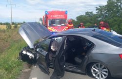 Numai Dumnezeu l-a salvat! Arhiepiscopul Aradului a fost rănit într-un accident rutier (GALERIE FOTO) item-thumbnail
