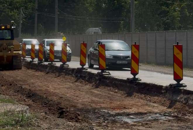 Se lucrează la modernizarea drumului dintre Lipova și Neudorf item-thumbnail