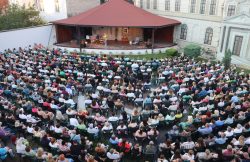 Peste 8 000 de spectatori la ediția din acest an a Teatrului de Vară item-thumbnail